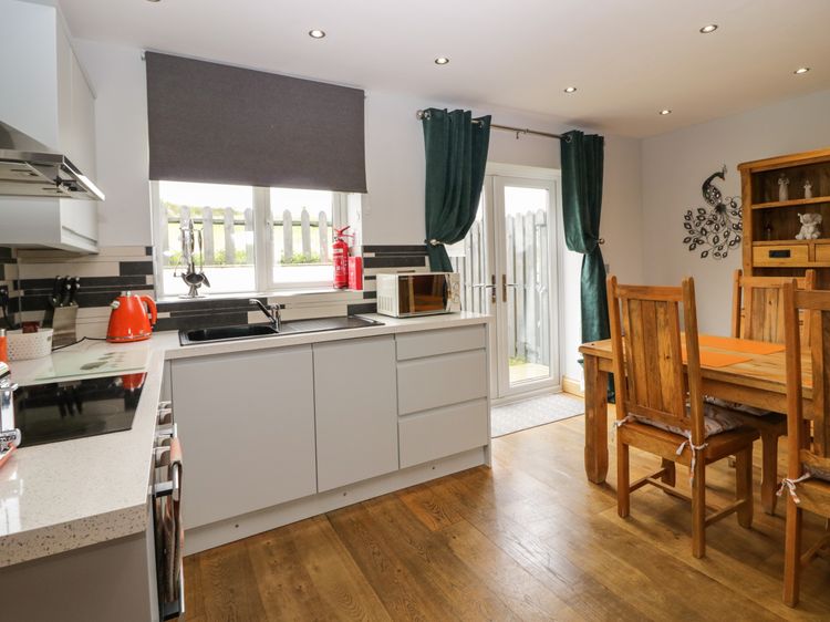 Bluebell Cottage, listing photograph 9