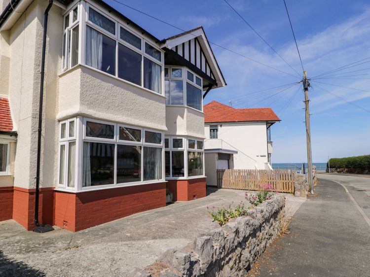 Meadway House