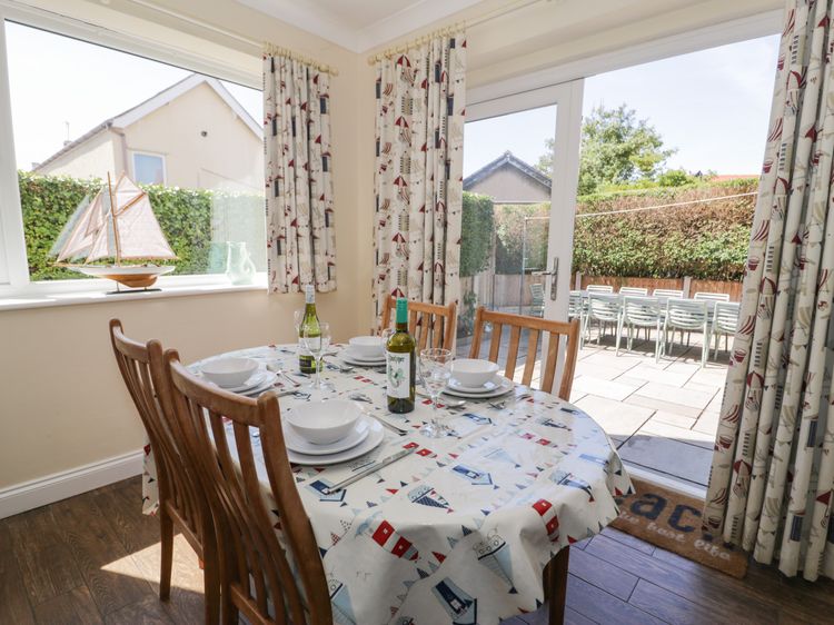 Meadway House, listing photograph 12