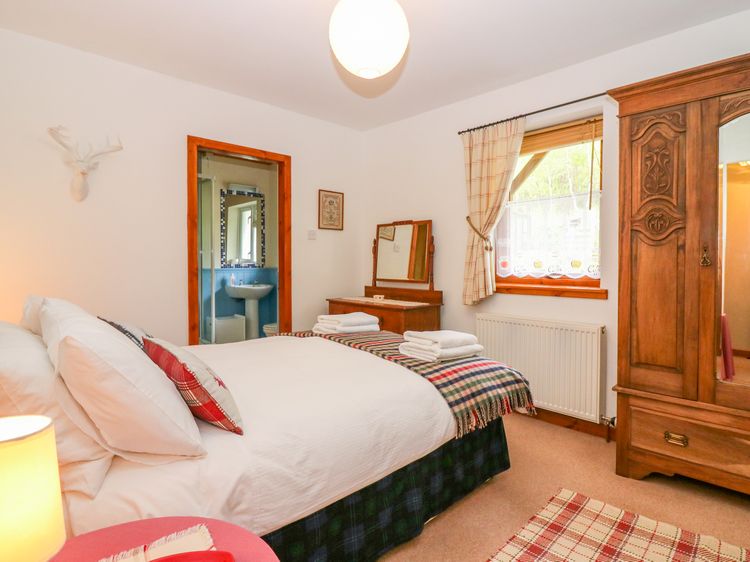 Little Danescroft, listing photograph 10