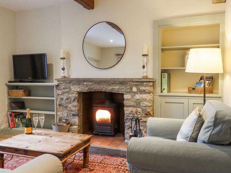 Lavender Cottage, listing photograph 3