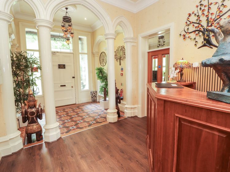 Eden Lodge, listing photograph 10