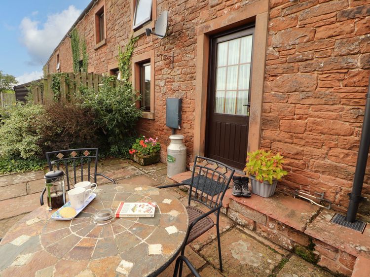 Stable Cottage, listing photograph 3