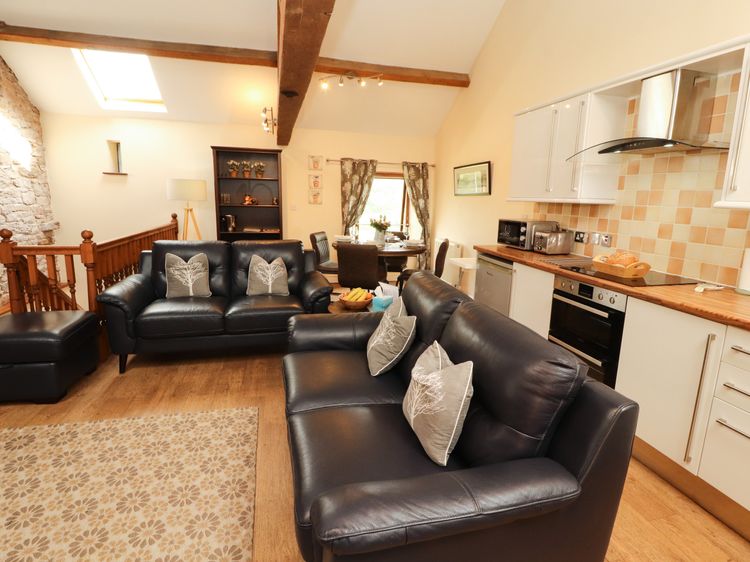 Stable Cottage, listing photograph 11