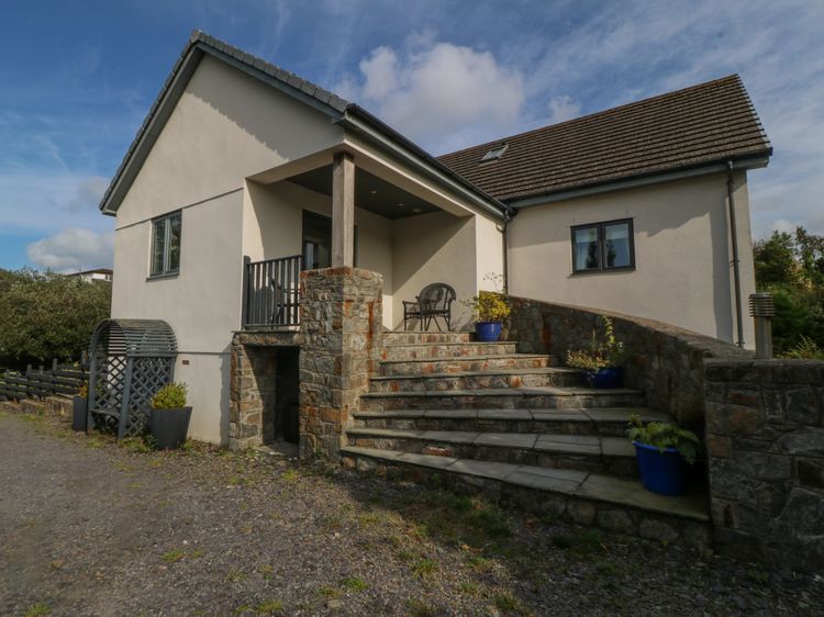Nant-yr-Rhedyn, listing photograph 3