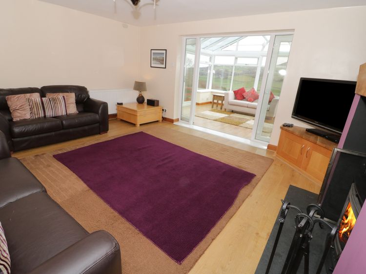 Bryn Derw Holiday Cottage, listing photograph 6