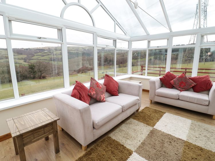 Bryn Derw Holiday Cottage, listing photograph 12