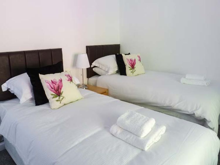The Nook, listing photograph 9