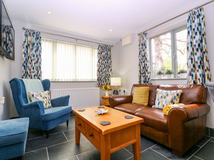 The Lodge, Lower Trefedw, listing photograph 4