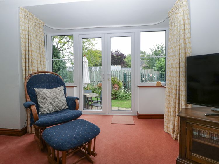 Hurst Green, listing photograph 6