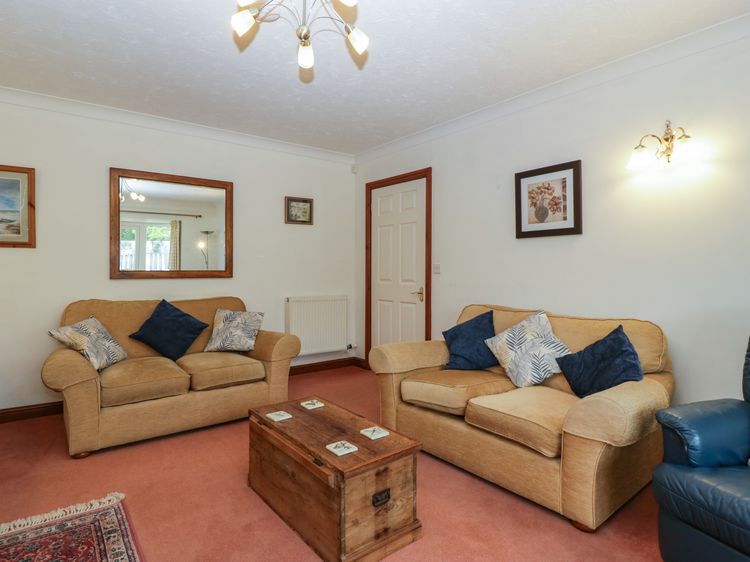 Hurst Green, listing photograph 7