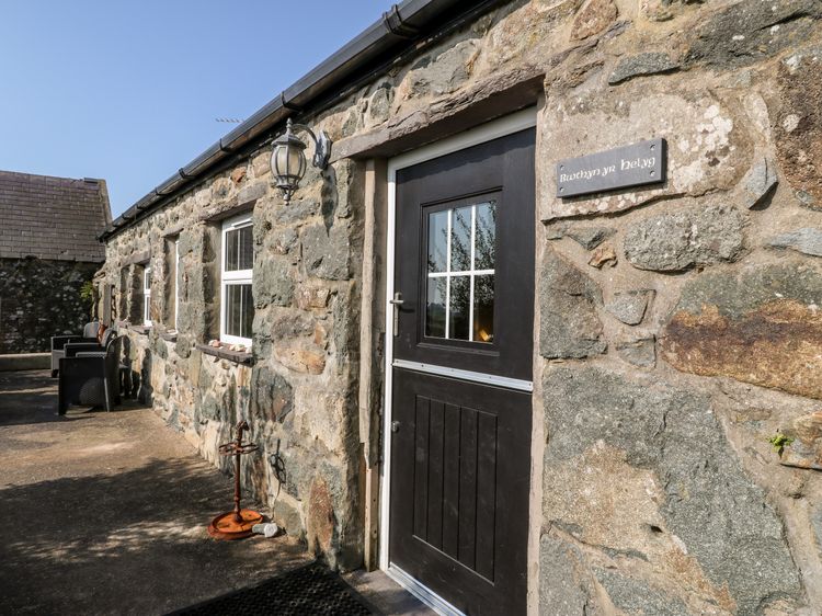 Bwthyn yr Helyg (Willow Cottage), listing photograph 2