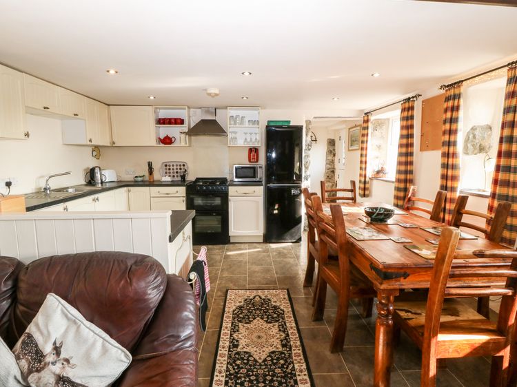 Bwthyn yr Helyg (Willow Cottage), listing photograph 5