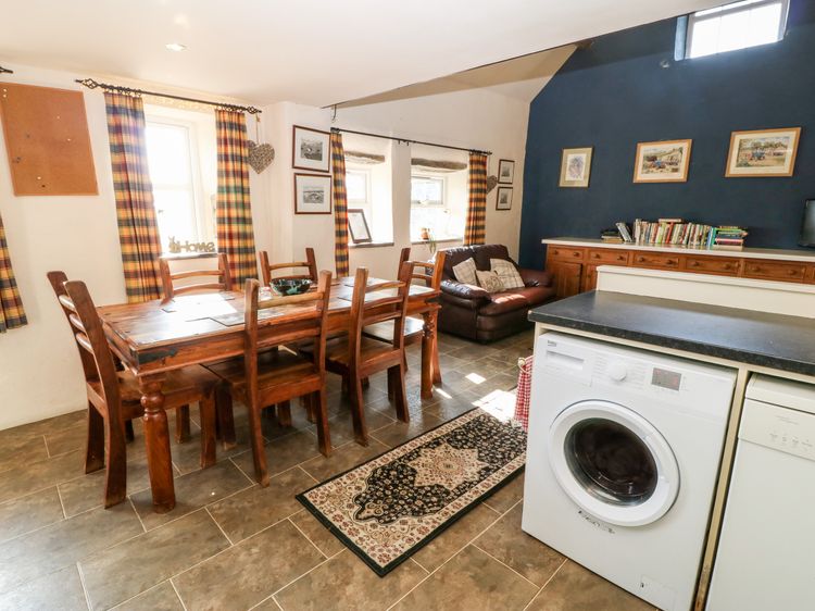 Bwthyn yr Helyg (Willow Cottage), listing photograph 8