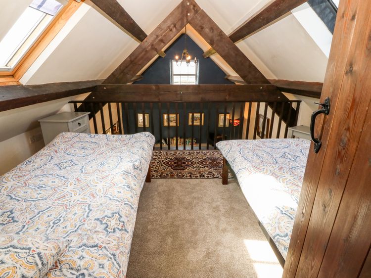 Bwthyn yr Helyg (Willow Cottage), listing photograph 12