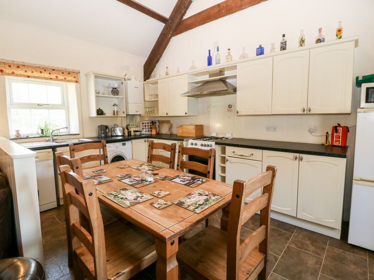 Bwthyn y Dderwen (Oak Cottage), listing photograph 6