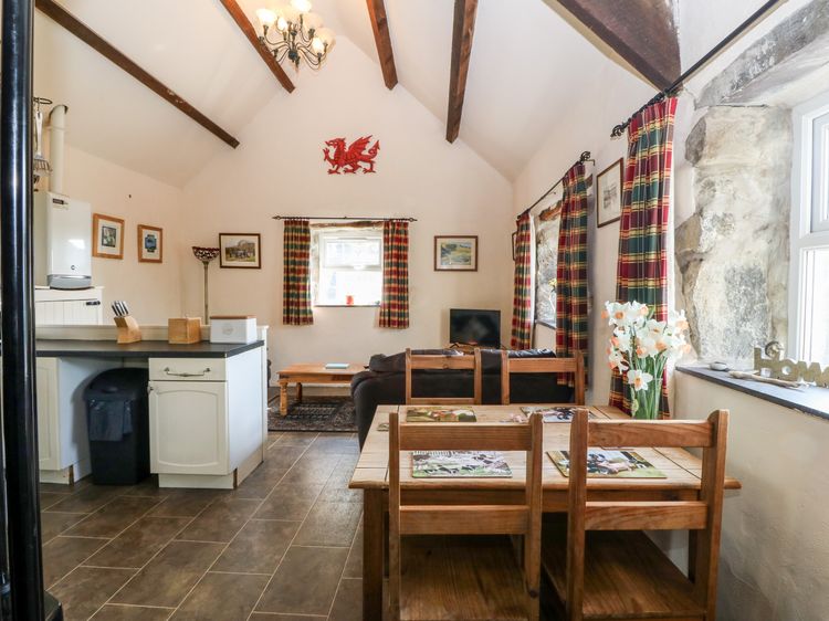 Bwthyn yr Onnen (Ash Cottage), listing photograph 5