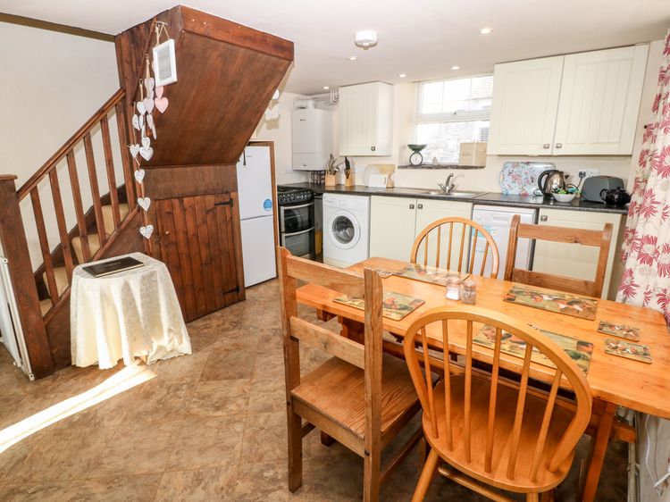 Bwthyn Celyn (Holly Cottage), listing photograph 7