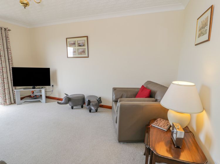 Bryn Coch Bach, listing photograph 4