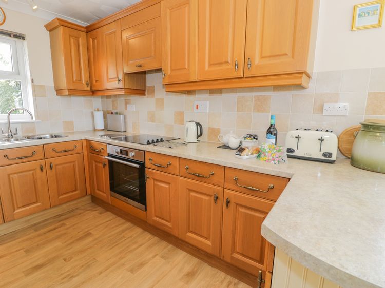 Bryn Coch Bach, listing photograph 10