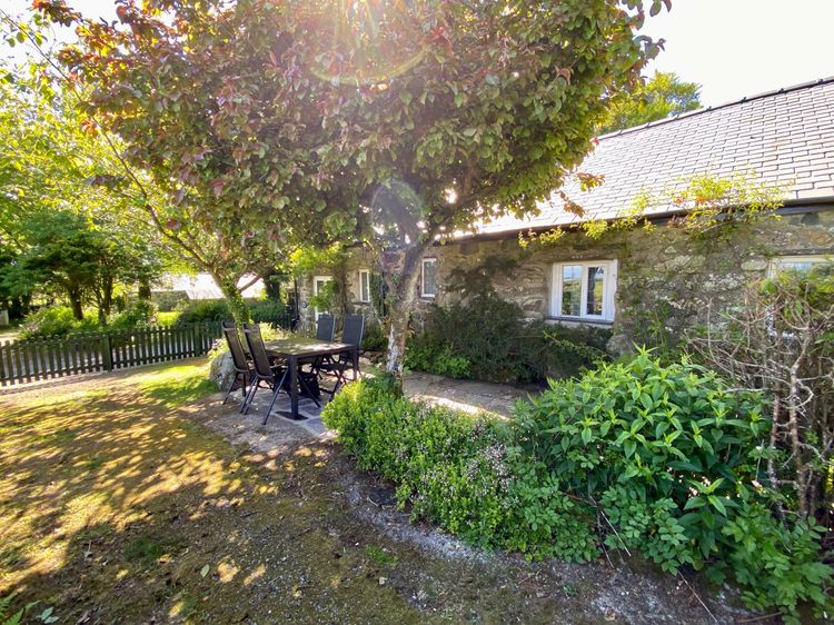Hendy Cottage, listing photograph 2