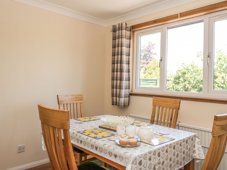 Isla Cottage, listing photograph 4