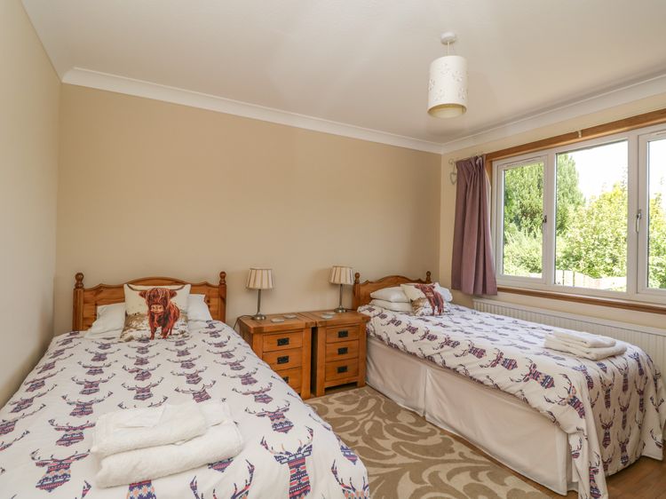 Isla Cottage, listing photograph 9
