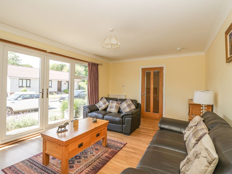 Isla Cottage, listing photograph 3