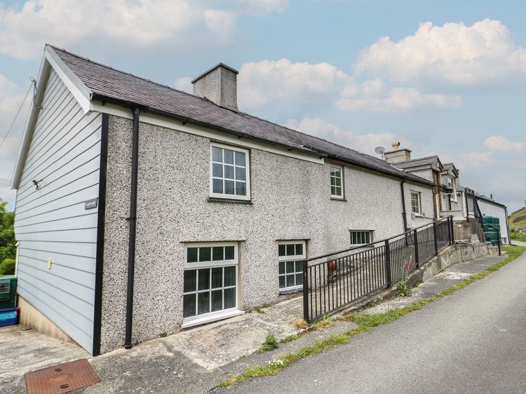 Glan y Gors, listing photograph 2