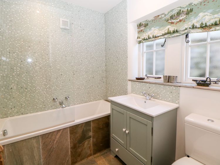 Rose Cottage, listing photograph 12