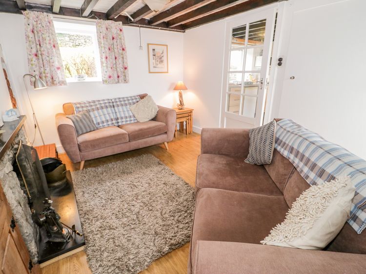 Bron Heulog Cottage, listing photograph 4