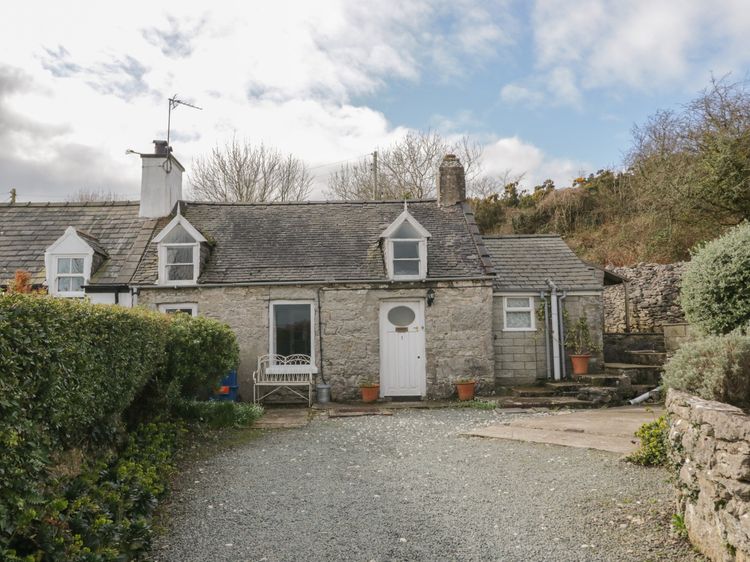 Bron Heulog Cottage, listing photograph 2
