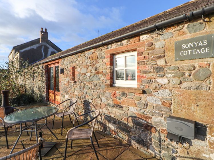 Sonya's Cottage, listing photograph 4