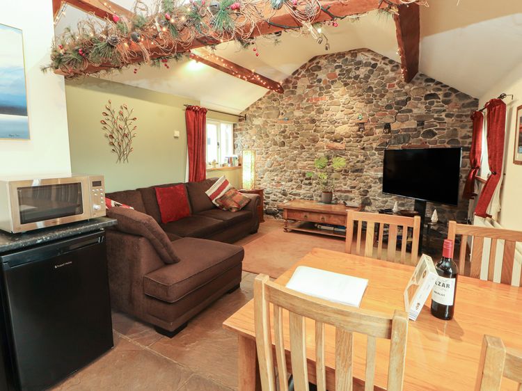 Sonya's Cottage, listing photograph 7