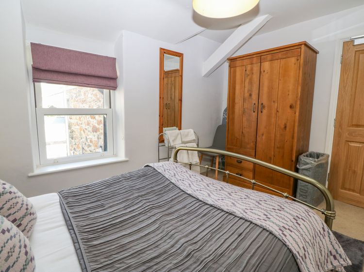 Y Castell Apartment 3, listing photograph 11