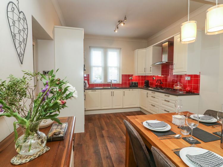 Lonsdale Cottage, listing photograph 12