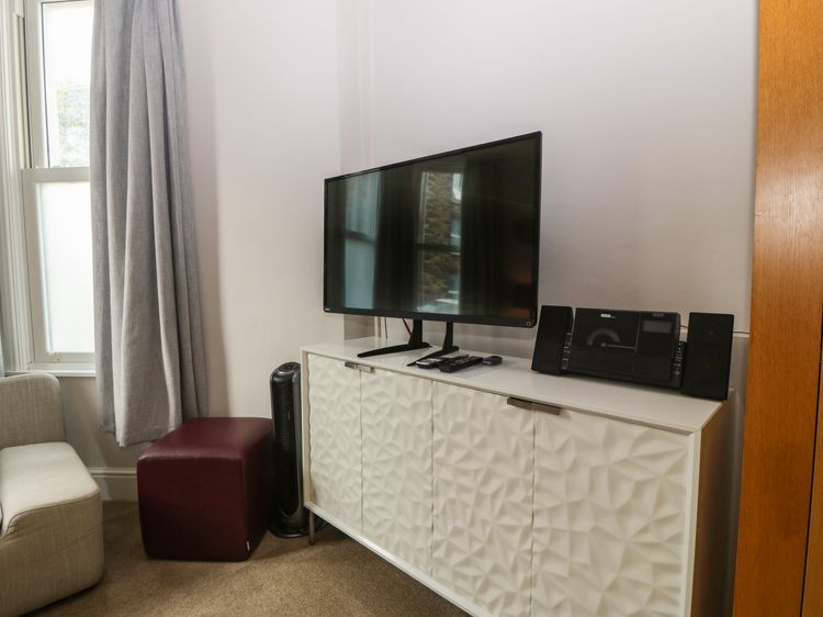 Y Castell Apartment 1, listing photograph 4