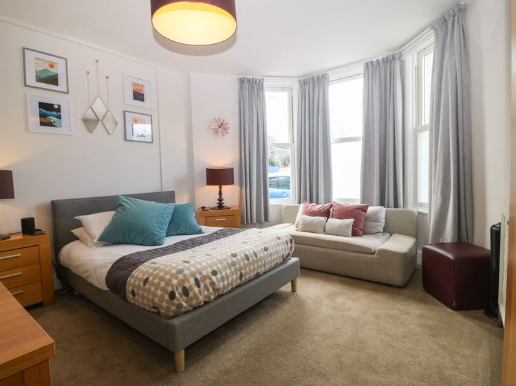 Y Castell Apartment 1, listing photograph 2