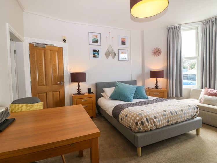 Y Castell Apartment 1, listing photograph 5