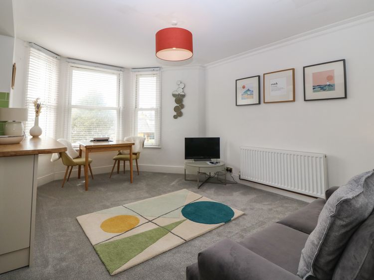 Y Castell Apartment 2, listing photograph 2