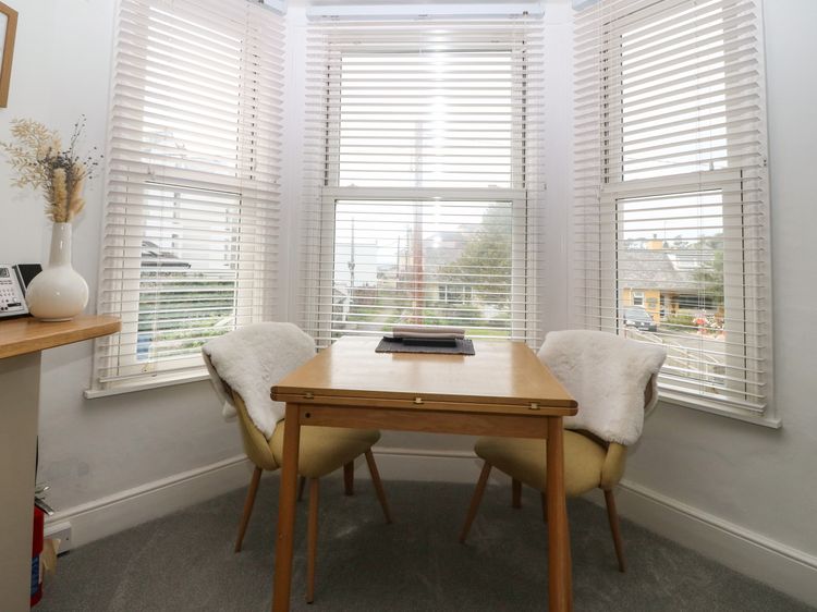 Y Castell Apartment 2, listing photograph 4