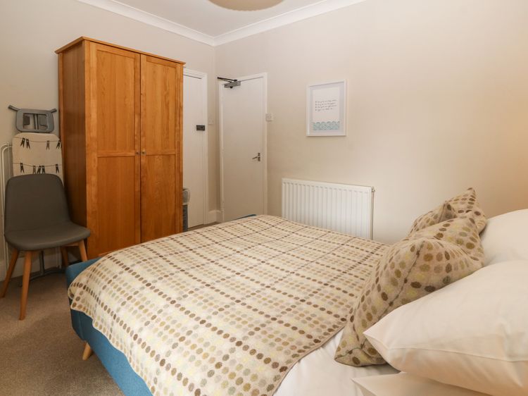 Y Castell Apartment 2, listing photograph 10