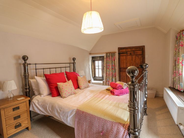 Holly Cottage, listing photograph 10