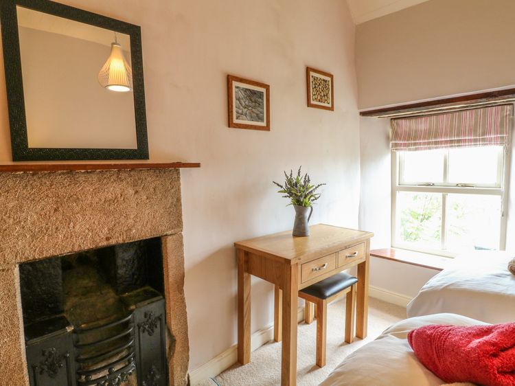 Holly Cottage, listing photograph 12