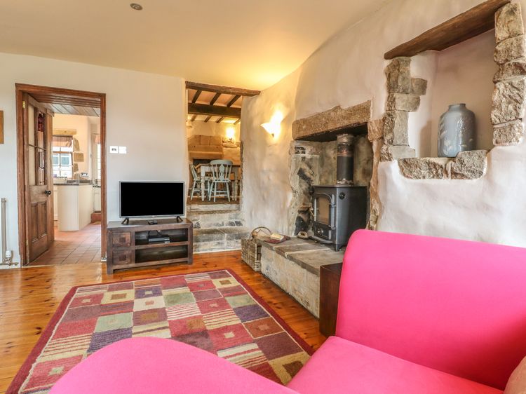 Holly Cottage, listing photograph 4