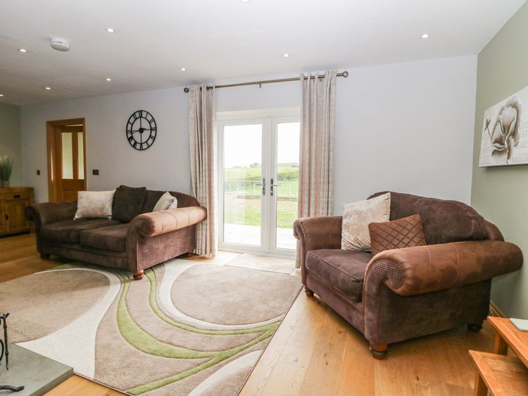 Primrose Cottage, listing photograph 3