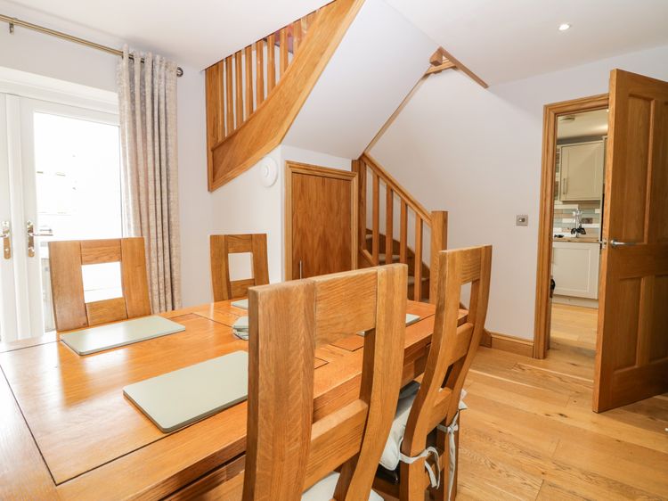 Primrose Cottage, listing photograph 9