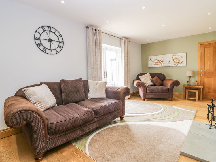 Primrose Cottage, listing photograph 4