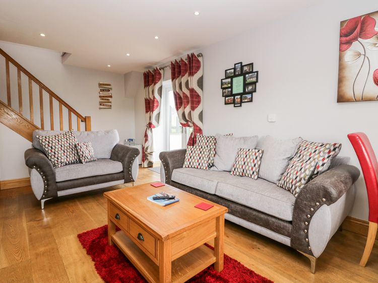 Daisy Cottage, listing photograph 3