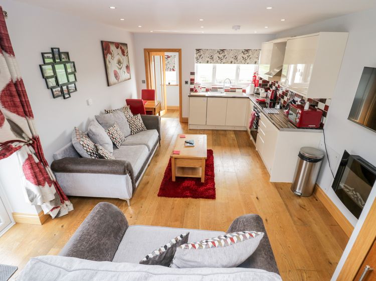 Daisy Cottage, listing photograph 6